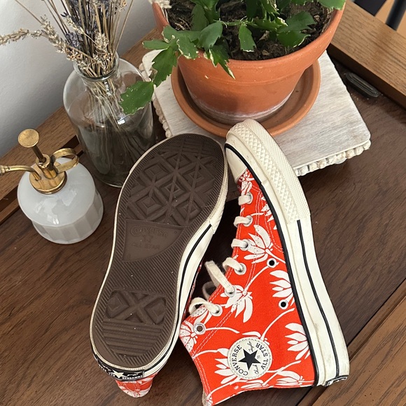 Converse Orange Floral High-Tops - Picture 4 of 4